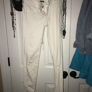 White American Eagle Jeans